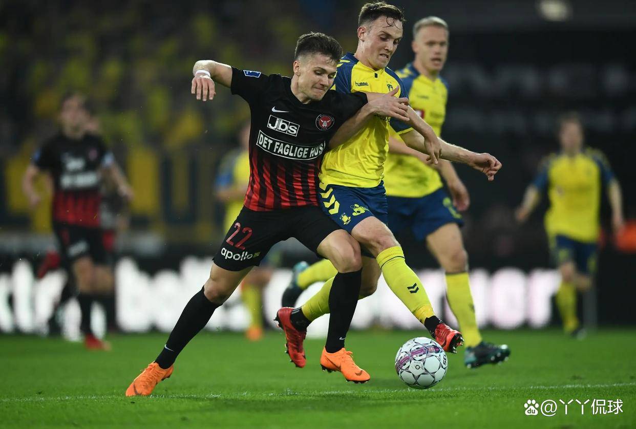 赛后皇家社会备战欧冠，状态回暖细节曝光，悬念犹存，临场指挥获称赞的简单介绍